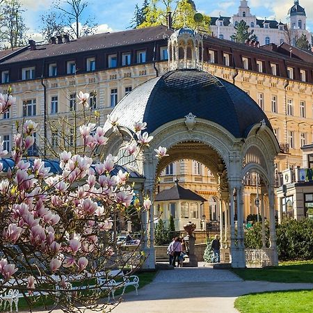 Krivan Hotel Карлови Вари Екстериор снимка