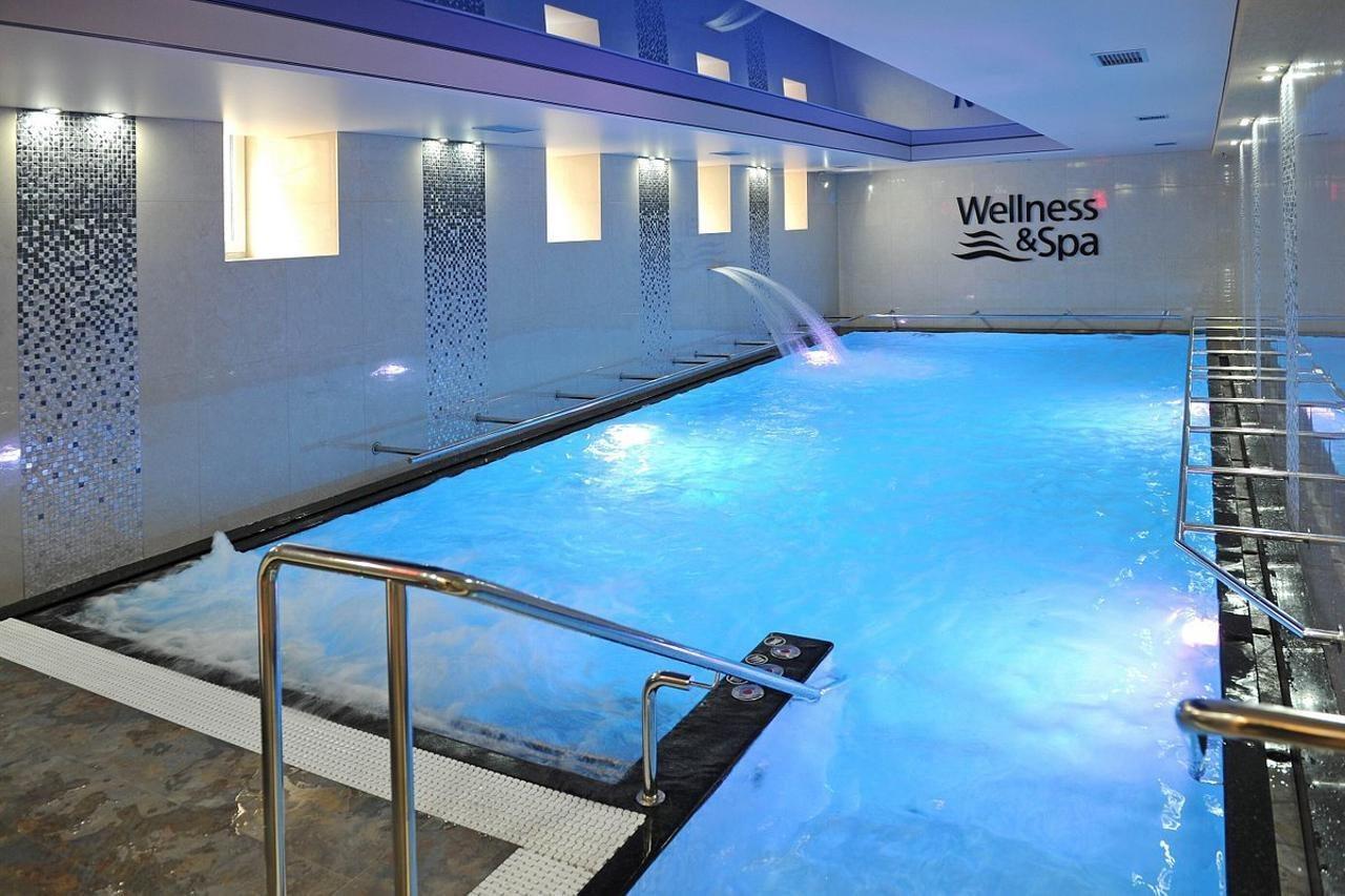 Krivan Hotel Карлови Вари Екстериор снимка