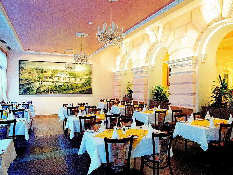 Krivan Hotel Карлови Вари Екстериор снимка